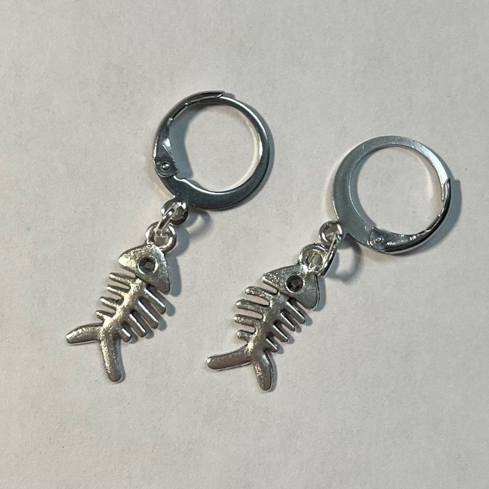handmade y2k mini punk silver fish skeleton stainless steel hoop huggie earrings